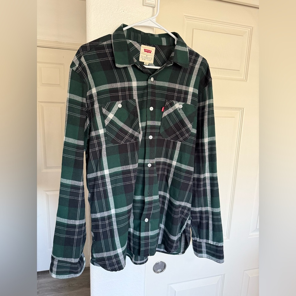 Levi's Men's Dark Green and Black Plaid Shirt